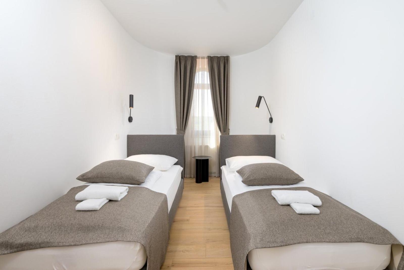 Rooms Luna Sol Krnica Luaran gambar