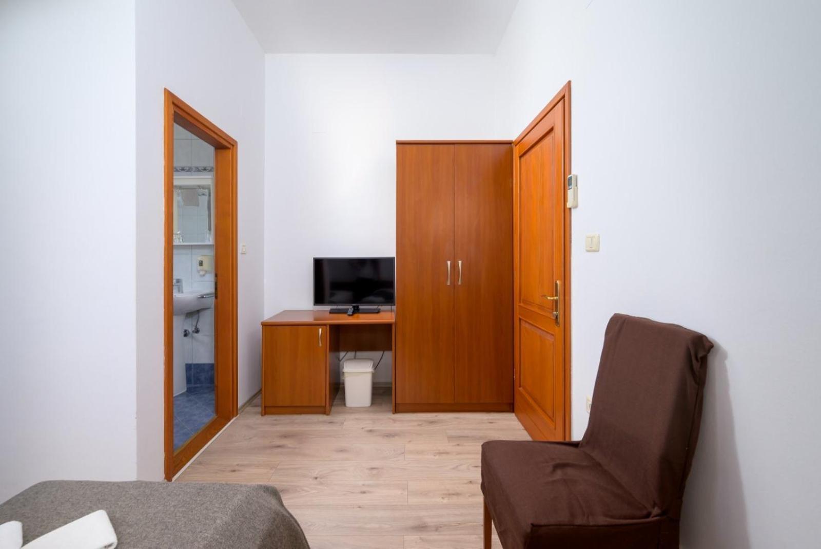 Rooms Luna Sol Krnica Luaran gambar