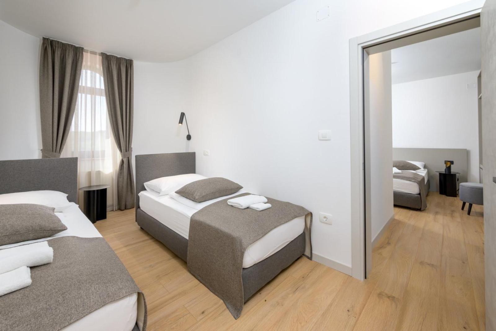 Rooms Luna Sol Krnica Luaran gambar