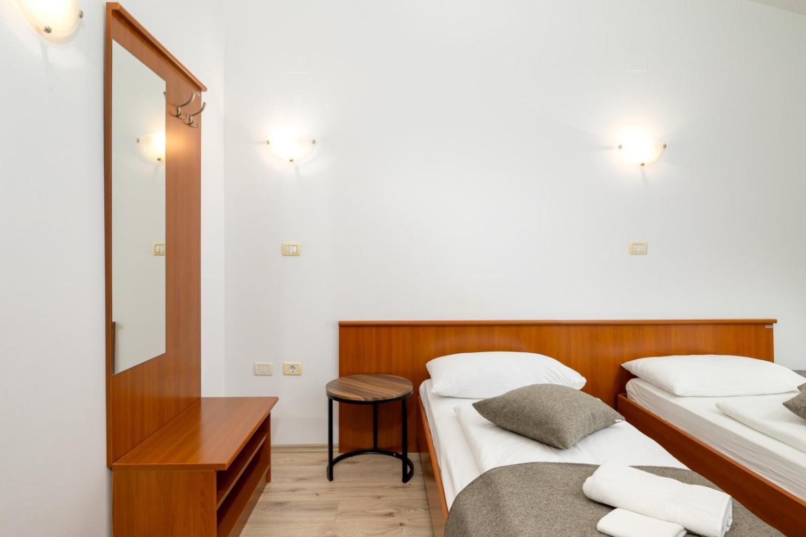 Rooms Luna Sol Krnica Luaran gambar