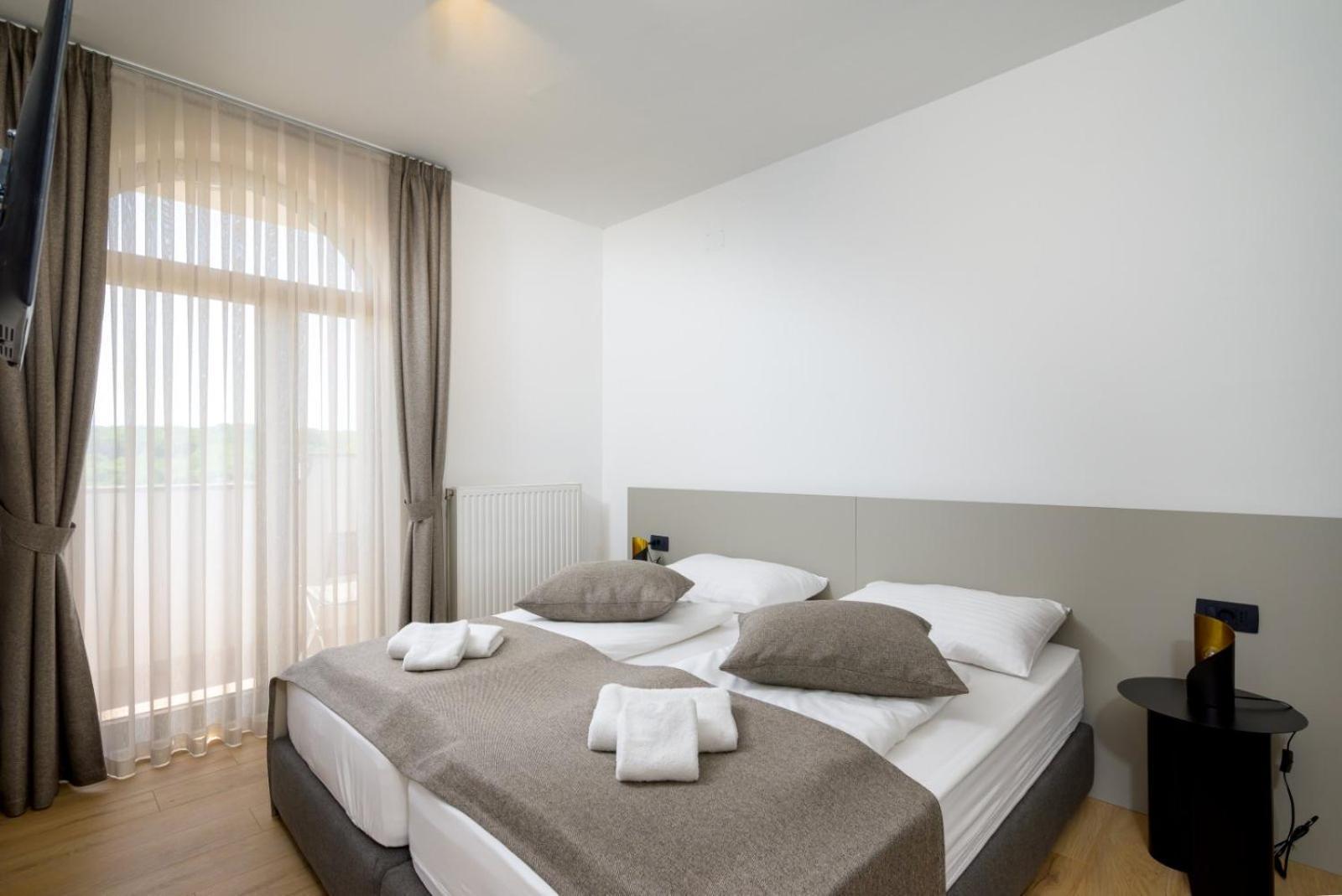 Rooms Luna Sol Krnica Luaran gambar