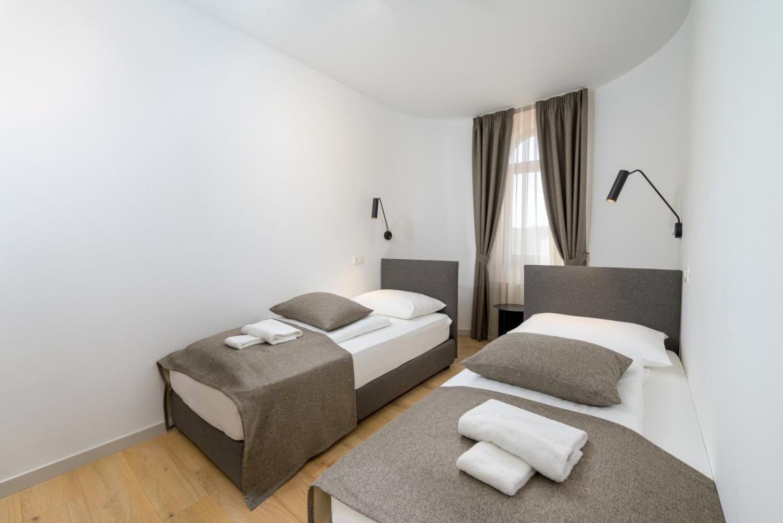 Rooms Luna Sol Krnica Luaran gambar
